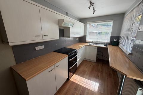 2 bedroom terraced house to rent, Burton Road, Swadlincote, DE11