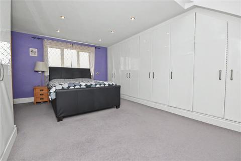 5 bedroom detached house for sale, Haven Garth, Leeds, West Yorkshire