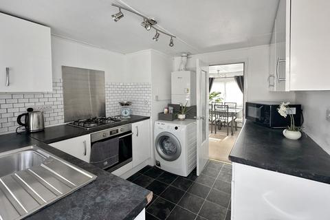 2 bedroom park home for sale, Gracelands Park, Lyndhurst Road, Christchurch, Dorset. BH23 4SE