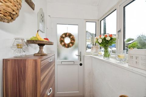 3 bedroom end of terrace house for sale, Holmfield, Buxton, Derbyshire, SK17