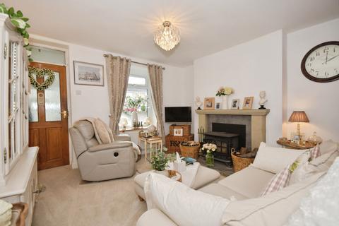 3 bedroom end of terrace house for sale, Holmfield, Buxton, Derbyshire, SK17