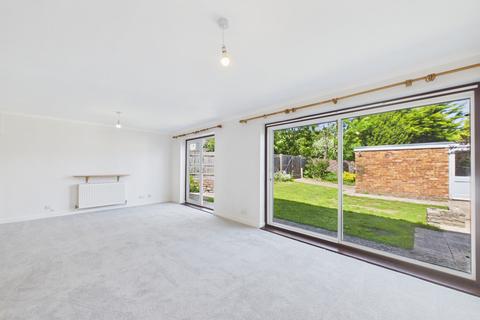 4 bedroom detached house to rent, Vicarage Close, Hemel Hempstead, HP1