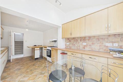 4 bedroom detached house to rent, Vicarage Close, Hemel Hempstead, HP1