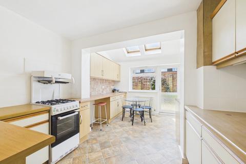 4 bedroom detached house to rent, Vicarage Close, Hemel Hempstead, HP1