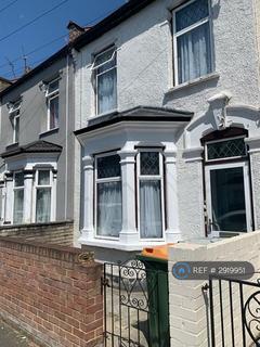 3 bedroom terraced house to rent, Norfolk Road, London, E6