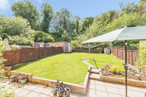 4 bedroom detached house for sale, Longlands Bank, Thongsbridge, HOLMFIRTH