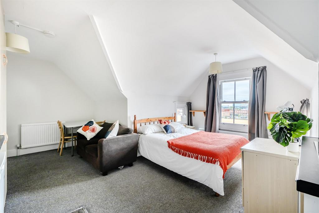 Apartment in Reading, Spring Gardens, Whitley - View 2