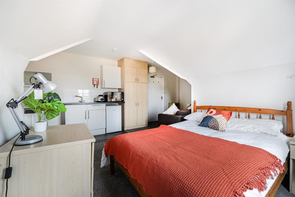 Apartment in Reading, Spring Gardens, Whitley - View 4