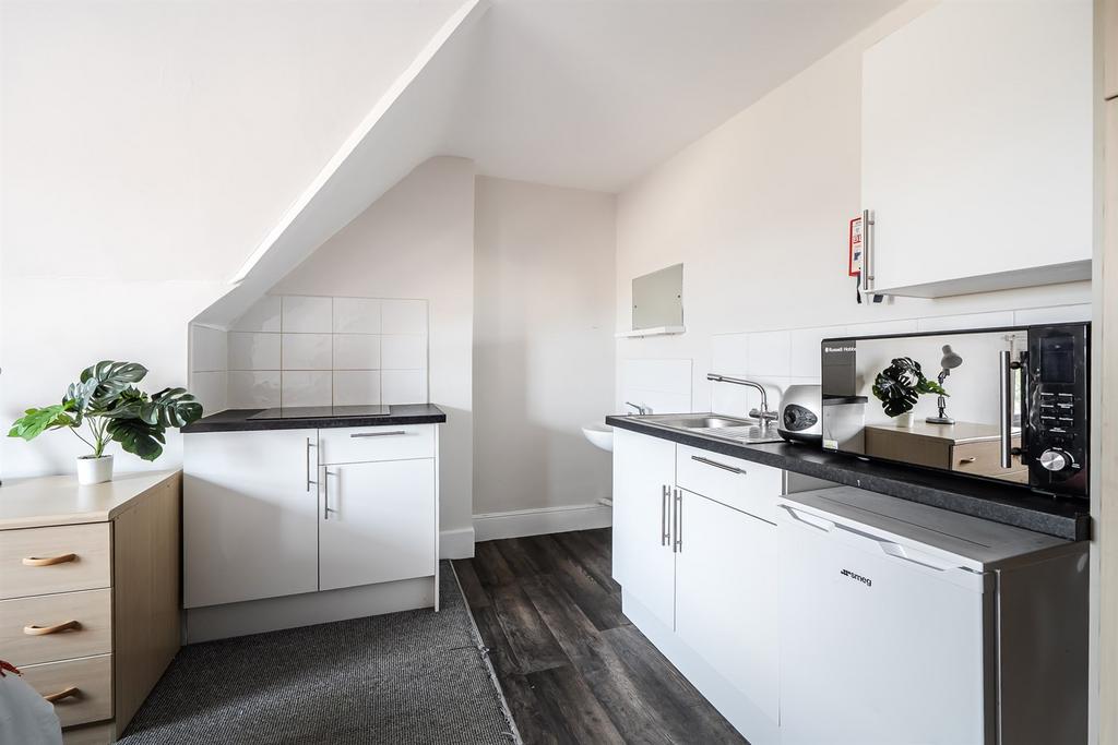 Apartment in Reading, Spring Gardens, Whitley - View 5