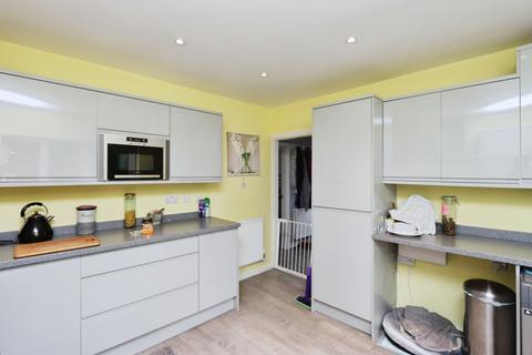 3 bedroom end of terrace house for sale, Westfield Crescent, Mosborough, Sheffield, S20