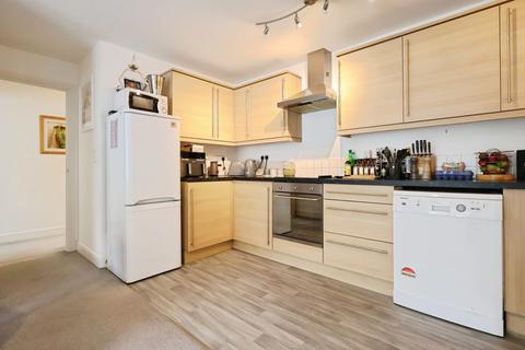 2 bedroom flat for sale, Sharps Court, Cooks Way, Hitchin