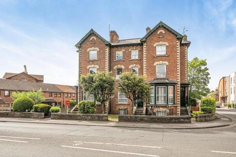 undefined, London Road, Newbury