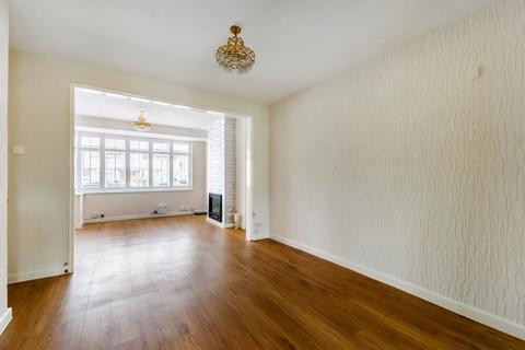 3 bedroom end of terrace house to rent, Charlton Road Enfield N9