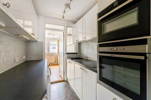 3 bedroom end of terrace house to rent, Charlton Road Enfield N9