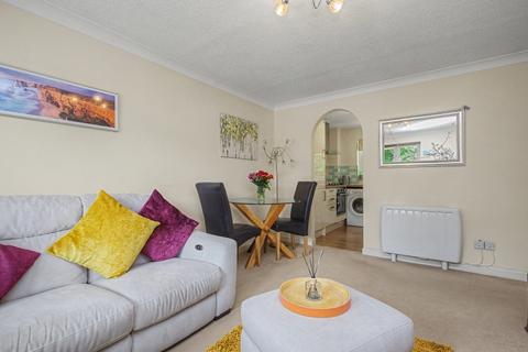 2 bedroom flat for sale, Kelham Hall Drive, Oxford