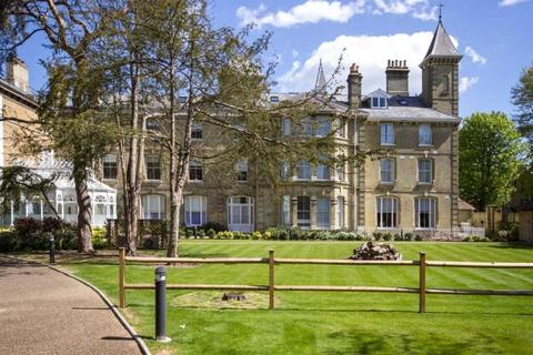 2 bedroom flat for sale, Langdon Park, Teddington, TW11