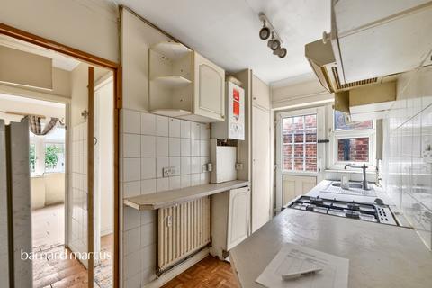 2 bedroom maisonette for sale, Staines Road, Feltham