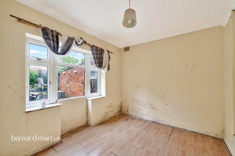2 bedroom maisonette for sale, Staines Road, Feltham