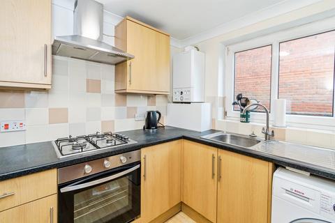 2 bedroom ground floor flat for sale, Lawn Road, Southampton