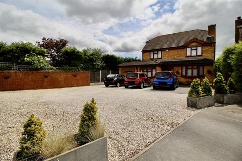 4 bedroom detached house for sale, Cutshill Close, Birmingham B36