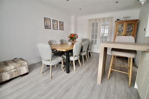 4 bedroom detached house for sale, Cutshill Close, Birmingham B36