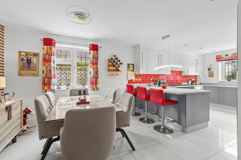 3 bedroom detached house for sale, Chalkshire Road, Aylesbury HP17