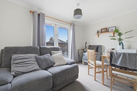 1 bedroom flat for sale, Lovat Mead, St. Leonards-on-Sea TN38