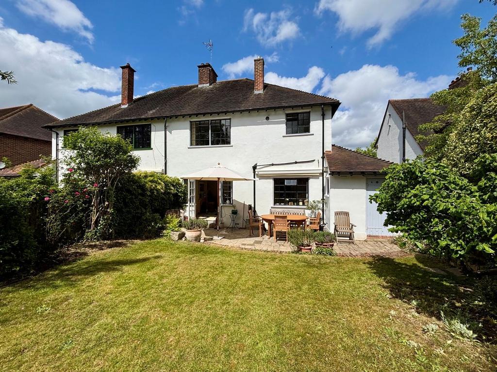 Detached house exterior, garden
