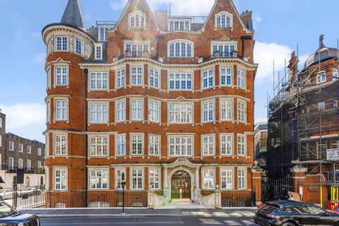 Cliveden Place, London, SW1W
