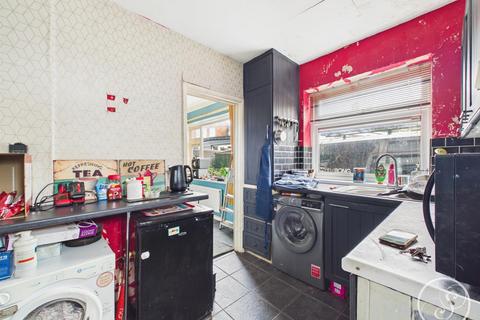 2 bedroom semi-detached house for sale, Barncroft Rise, Leeds