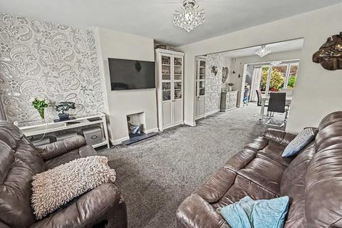 3 bedroom detached house for sale, 33 The Slade, Daventry, NN11 4HH