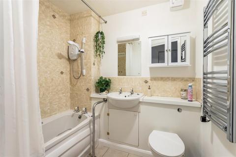 2 bedroom retirement property for sale, Tongdean Lane, Withdean, Brighton