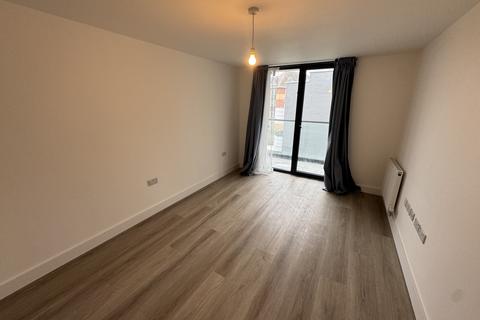 1 bed flat/apartment for rent in Farnborough Road, GU14 7HN
