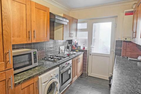 2 bedroom ground floor flat for sale, Third Avenue, WEMBLEY