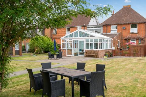 2 bedroom bungalow for sale, Hesketh Close, Cranleigh, GU6