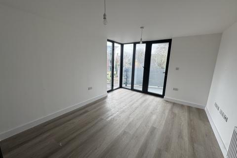 1 bed flat/apartment for rent in Farnborough Road, GU14 7HN