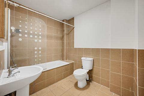 2 bedroom flat for sale, Churchdown, Bromley