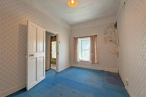 4 bedroom semi-detached house for sale, CLYNDERWEN, Dyfed