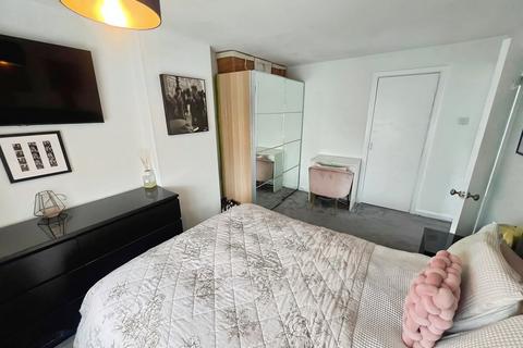 3 bedroom semi-detached house for sale, Romsey Drive, Cheadle Hulme, SK8
