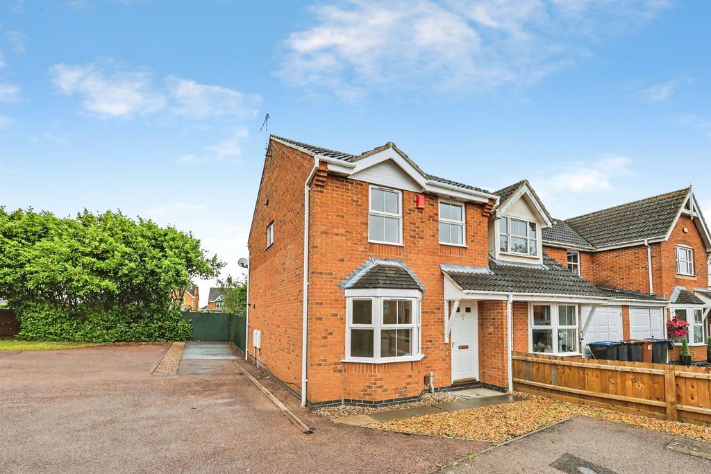 3 bedroom end of terrace house for sale
