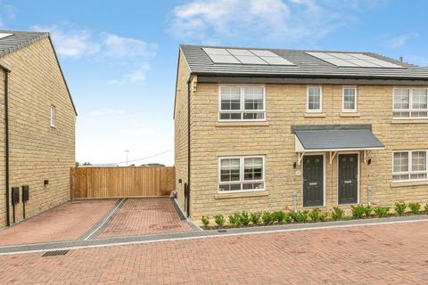 3 bedroom semi-detached house for sale, Siderite Close, Emley, Huddersfield