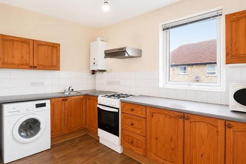 2 bedroom apartment to rent, Vicarage Farm Road, Hounslow TW5