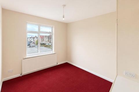 2 bedroom apartment to rent, Vicarage Farm Road, Hounslow TW5