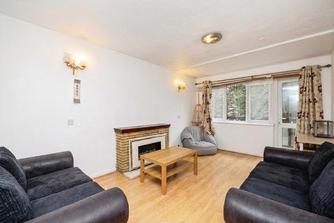 1 bedroom maisonette for sale, Bredhurst Close, London, SE20