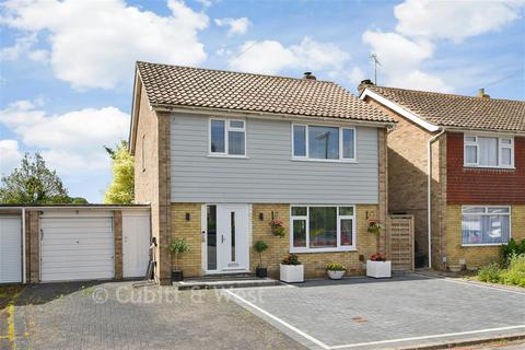 3 bedroom detached house for sale, Merton Close, Bognor Regis PO21