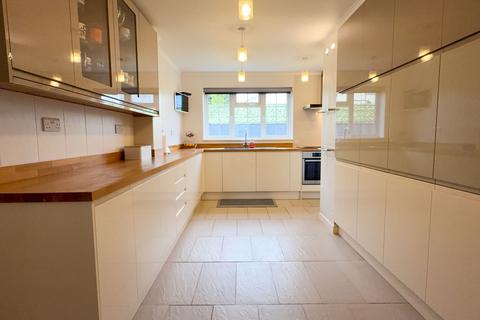 undefined, Speen Place, Speen, Newbury, RG14