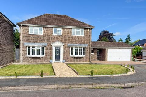 4 bedroom detached house for sale, Speen Place, Speen, Newbury, RG14