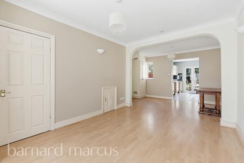 2 bedroom house to rent, Northumberland Crescent, FELTHAM