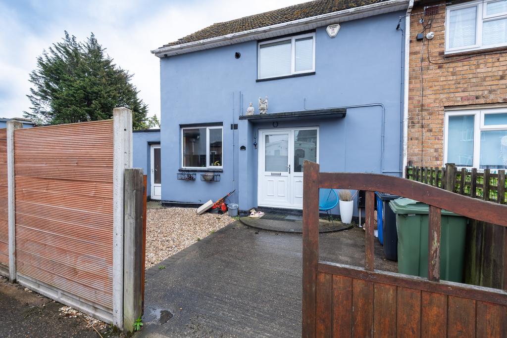 2 bedroom end of terrace house for sale