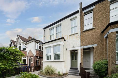 Daws Lane, Mill Hill, NW7